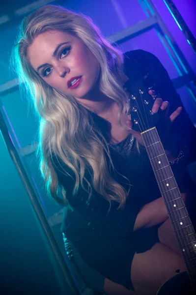 Rocker woman in Backstage — Stock Photo, Image