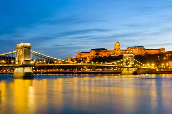 Chain Bridge в Будапеште — стоковое фото