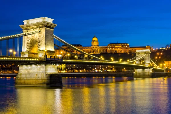 Chain Bridge в Будапеште — стоковое фото