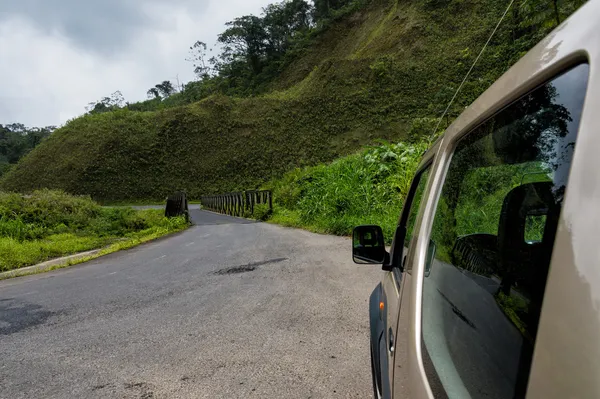 Car in Costa Rica Countryside — Stock Photo, Image