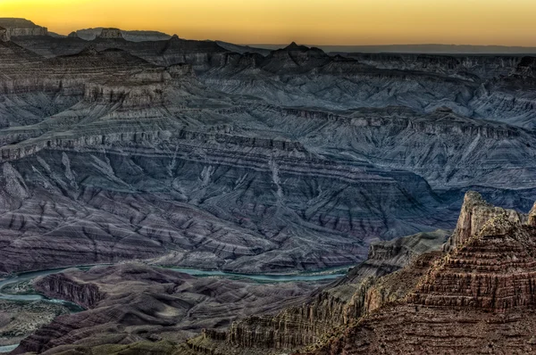 Uitzicht op grand canyon en rivier — Stockfoto