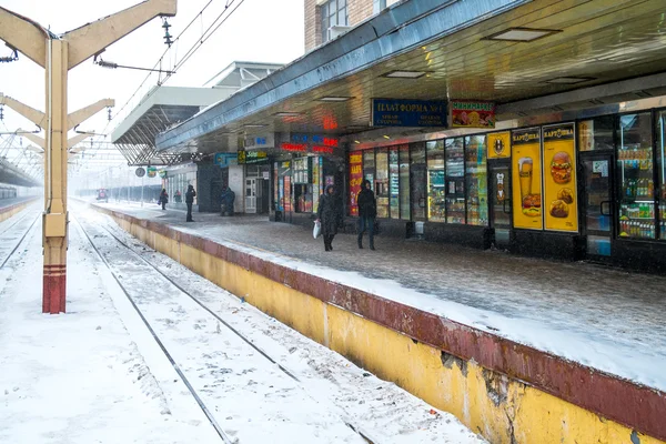 Passangers in Leningradsky Railway Station — Stock Photo, Image