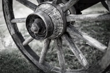 eski vagon tekerlek