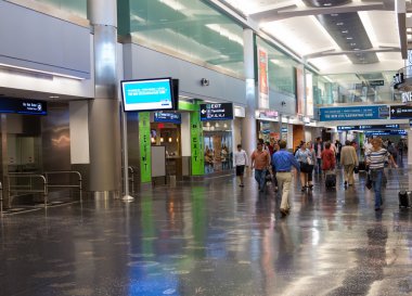 Yeni Amerikan Havayolları Miami'de terminal