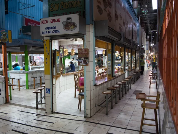 Gränd i den centrala marknaden för san jose — Stockfoto