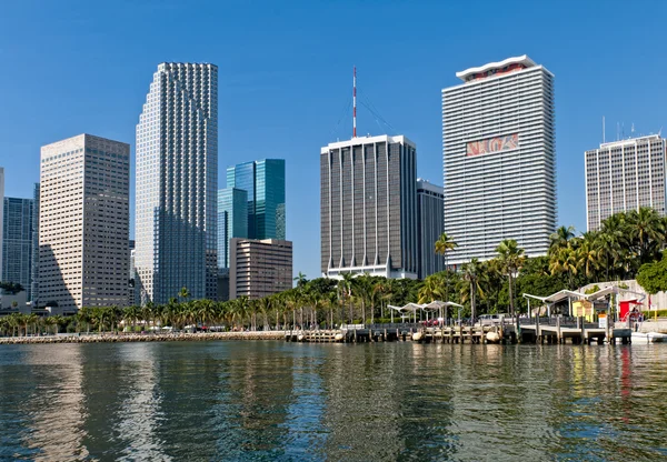 Miami Bayfront Park e centro da cidade . — Fotografia de Stock