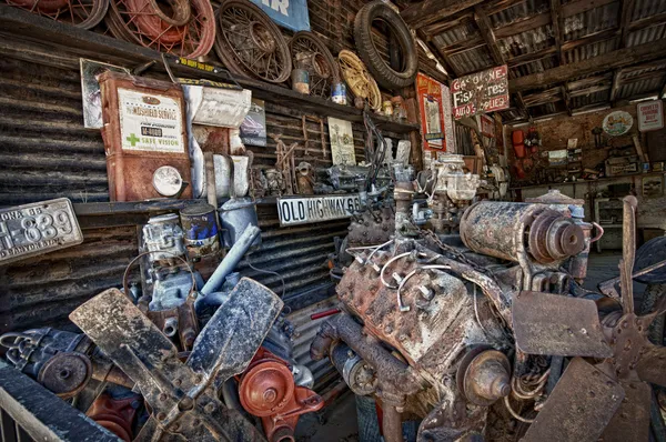 Old Motors in Garage — Stock Photo, Image