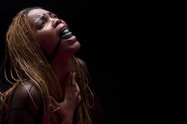 Afrikalı Amerikan kölelik ağrı ile