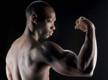 profil ve pazıProfiel en biceps