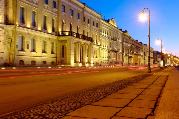 St. petersburg på kvällen — Stockfoto