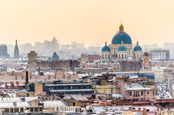 Вид с воздуха на Санкт-Петербург и Троицкий собор
