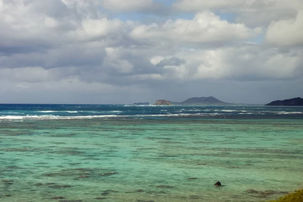 aquamarine tropical waters of the coast of hawaii