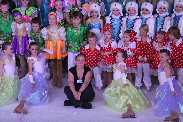 Çocuk personel buz tiyatro kafa ile birlikte 