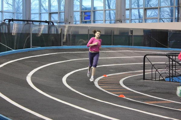 sporcumuz bir yarış pisti üzerinde