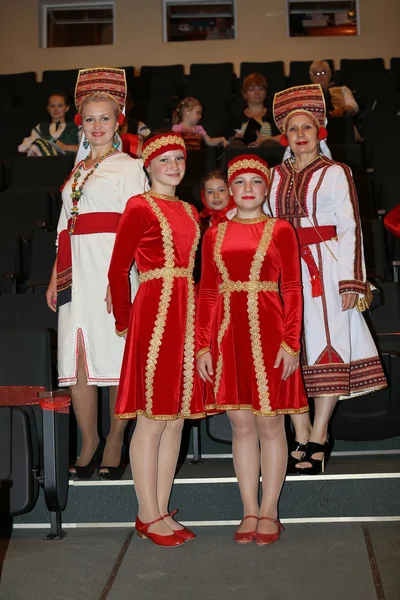 Vestido nacional —  Fotos de Stock