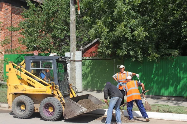 işçiler yol onarım