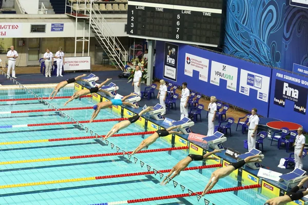 Partenza durante la Coppa del Mondo di nuoto — Foto Stock