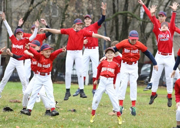 Baseball-csapata a stadion Stock Kép