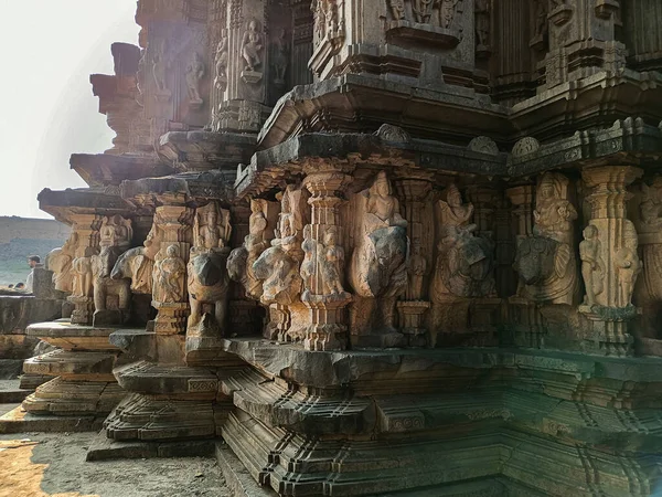 Lagerfoto Förstörda Antika Skulptur Hinduisk Treenighet Gud Sitter Elefant Idol — Stockfoto