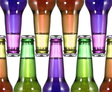 çok renkli içki şişeleri