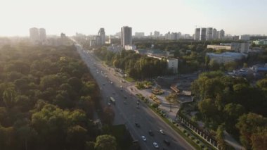 Kyiv Hayvanat Bahçesi ve Zafer Bulvarı veya Peremohy Prospekt, Kyiv, Ukrayna insansız hava aracı görüntüsü