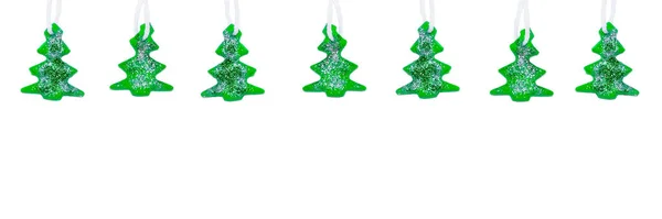 DIY 크리스마스 트리로 만든 가랑이야 녹색 플라시 신으로 만들었지. 크리스마스나 신년 깃발에 복사 공간 이 있는 — 스톡 사진