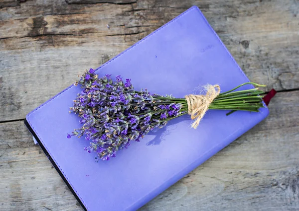 Bouquet of lavender and diary — Stock Photo, Image