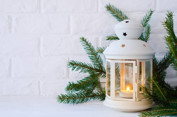 Decoración minimalista de Navidad en el interior escandinavo —  Fotos de Stock