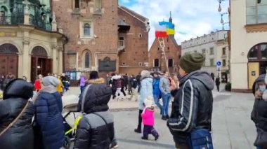 KRAKOW, POLAND - 19 Şubat 2022: Ukrayna 'da barışı desteklemek için toplantı
