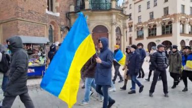 KRAKOW, POLAND - 19 Şubat 2022: Ukrayna 'da barışı desteklemek için toplantı