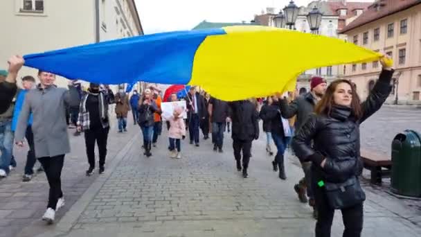 KRAKOW, POLSKA - FEB 19, 2022: Spotkanie na rzecz pokoju na Ukrainie — Wideo stockowe