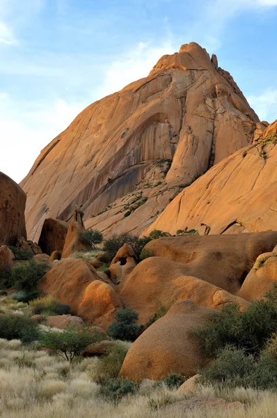 在纳米比亚更大 spitzkoppe — 图库照片