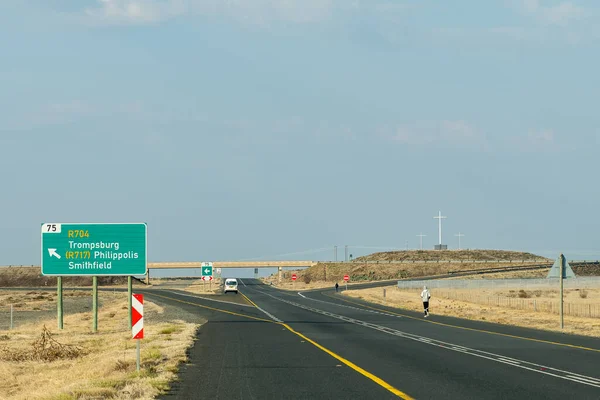 Intercambio Entre Las Carreteras R717 R704 Trompsburg Signo Direccional Cruces — Foto de Stock