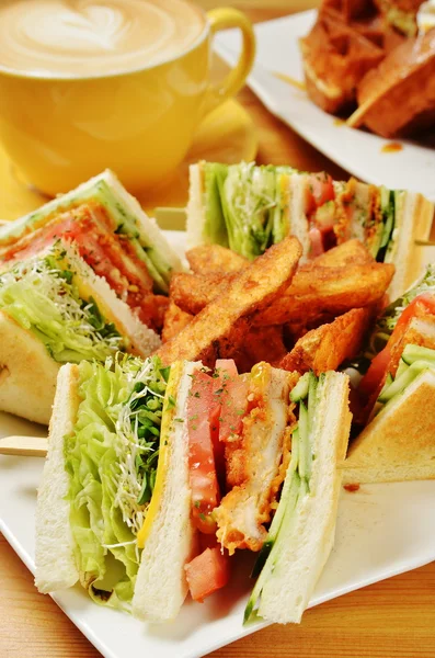 Csirke szendvics — Stock Fotó