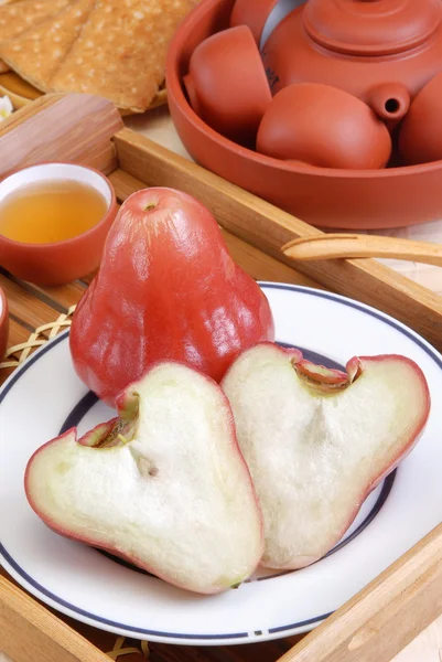 Kırmızı gül elma — Stok fotoğraf