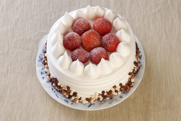 Gâteau au pudding aux fraises — Photo