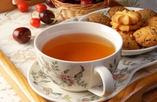 Az első csésze tea | Szeretet | August 