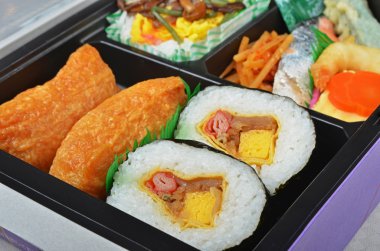 Japon suşi bento