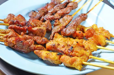 sığır eti ve tavuk satay