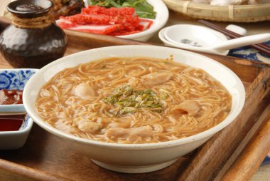 domuz eti barsak ince erişte