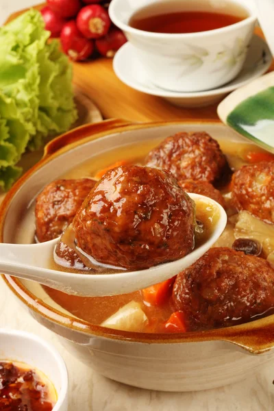 Braised pork balls in soy sauce — Stock Photo, Image