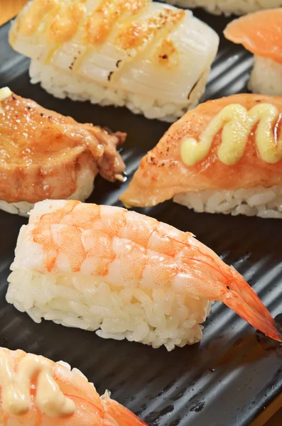 エビの握り寿司のクローズアップ — ストック写真