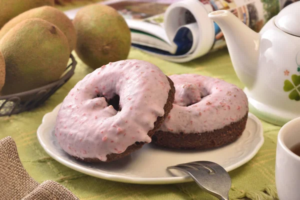 Cocoa Cake Donut Pink Glaze White Plate — Stock Photo, Image