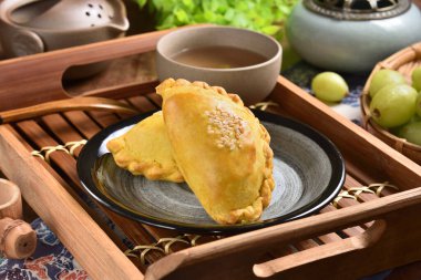 Köri böreği (veya Karipap), Güneydoğu Asya kökenli bir çerez.