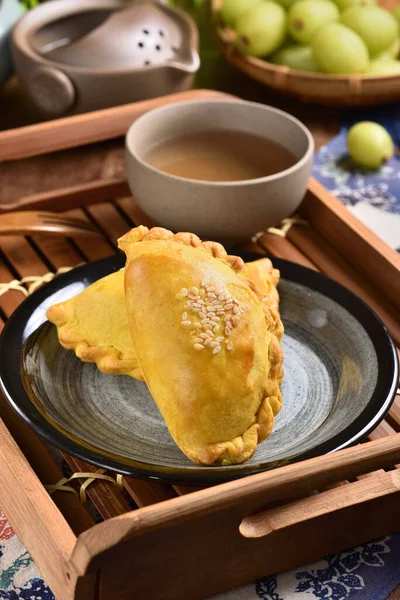 咖哩泡芙 或Karipap 是一种原产于东南亚的零食 — 图库照片