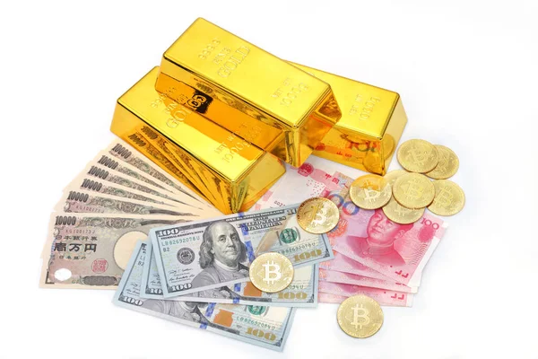 Gold Bricks Bitcoin Dollar Yen Renminbi White Background Finance Cryptocurrency — Stock fotografie