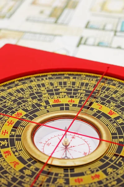 Antiker Chinesischer Feng Shui Kompass — Stockfoto