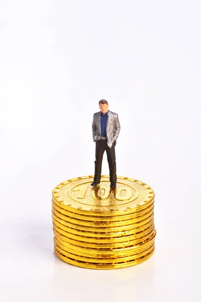 Miniature People Businessman Standing Golden Coins Business Financial Concept — Zdjęcie stockowe