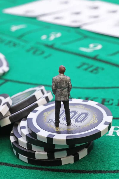 Miniature People Figure Businessman Standing Casino Chips Gambling Concept — Zdjęcie stockowe