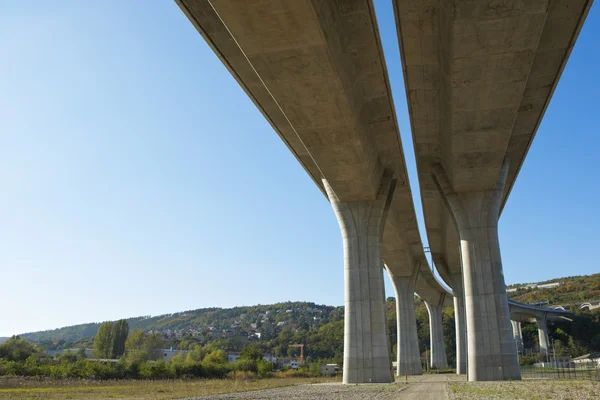 Förhöjda road — Stockfoto